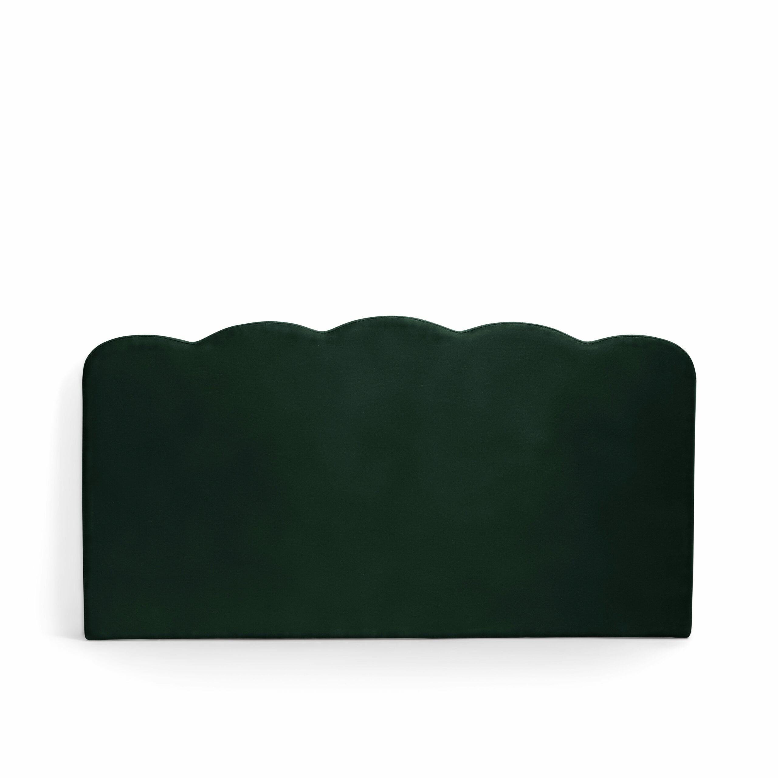 Johanna Sänggavel Emerald Green är en stoppad sänggavel från Melimeli