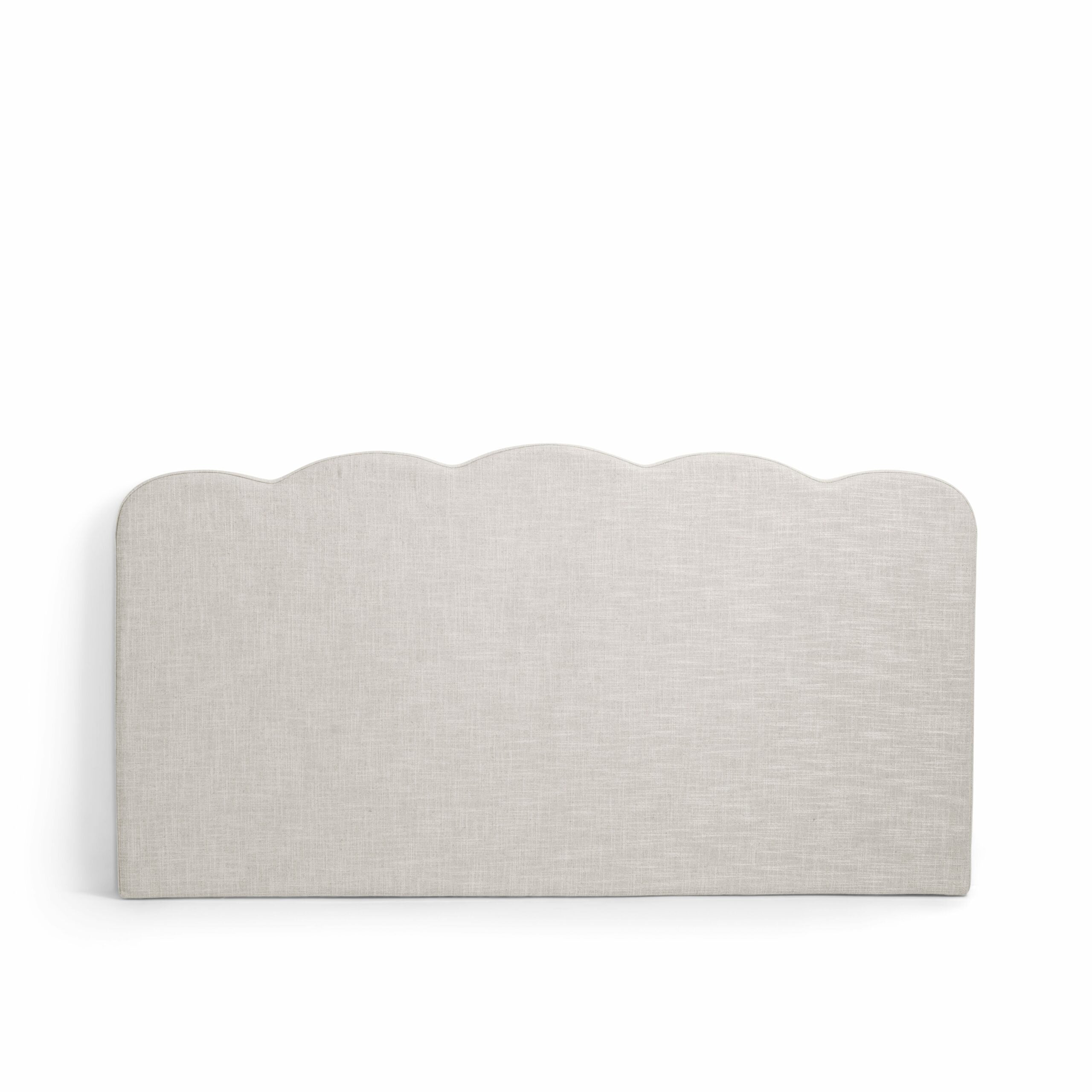 Johanna Sänggavel Off White är en stoppad sänggavel från Melimeli