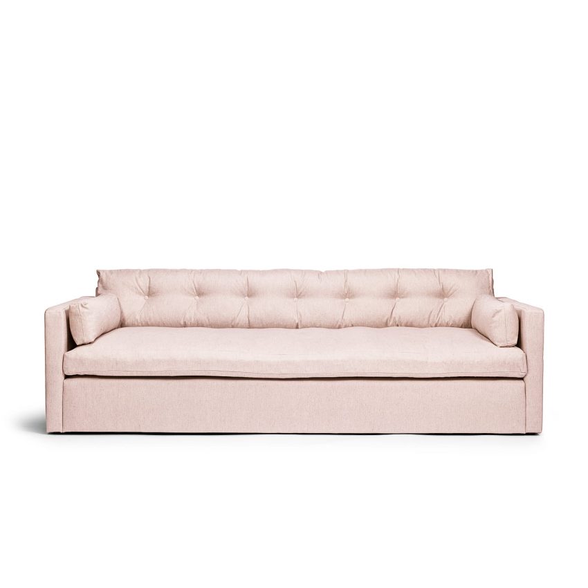 Dahlia Grande 3-Sitssoffa Blush är en djup och bekväm soffa i rosa linne från Melimeli